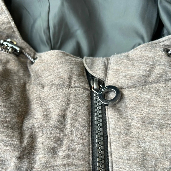 Lole Lightweight Quilted Fabric  Puffer Jacket in Grey Mauve - Picture 5 of 16